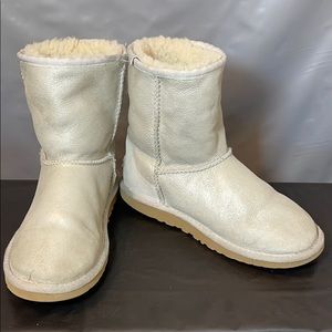 UGGS classic short boot